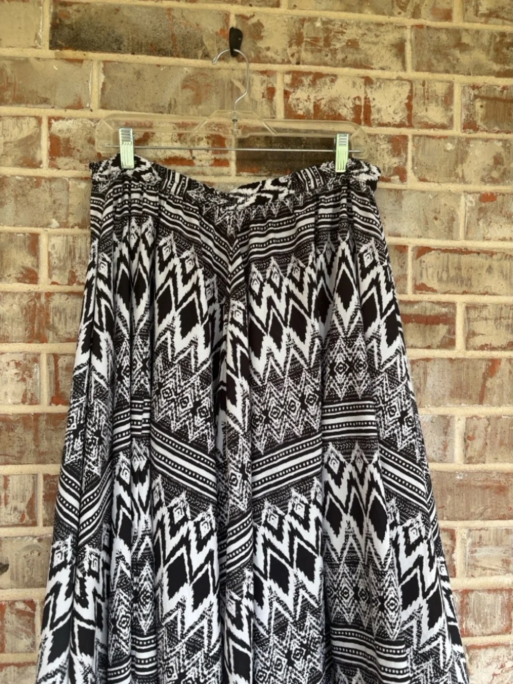 Magic Black and White‎ Geometric Maxi Skirt